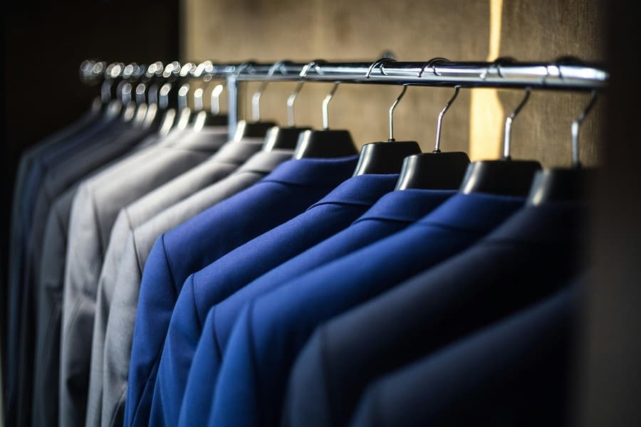 Why should you have a capsule wardrobe?