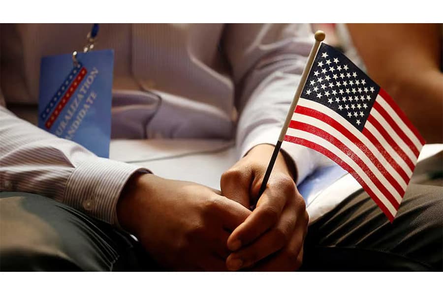 US lawmakers, immigration advocates critical of new Green Card policy, demand reversal