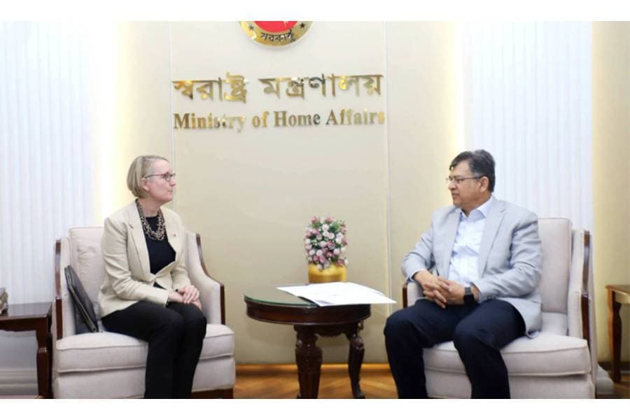 UK High Commissioner meets Home Minister
