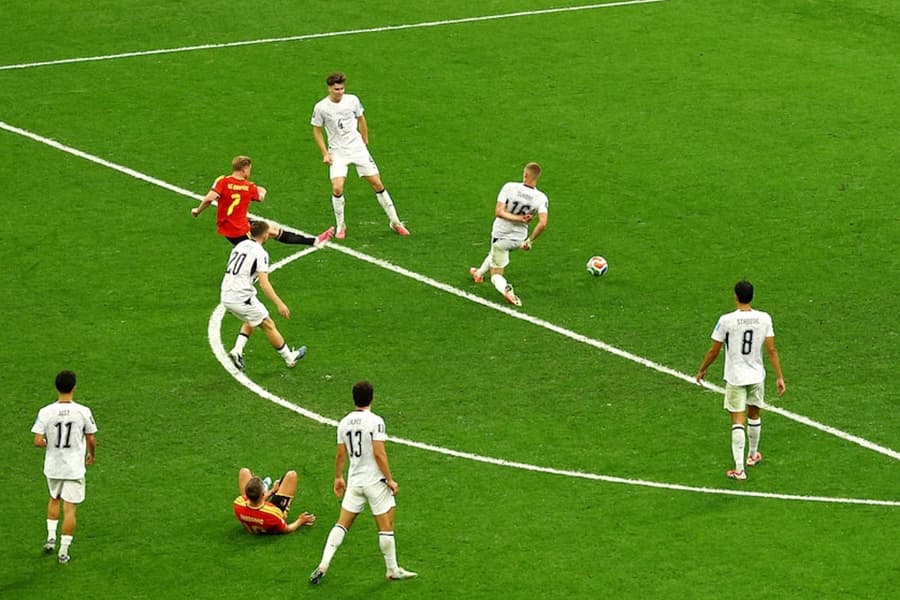 Belgium beat New Zealand 5-1 to advance to World Cup knockout stage