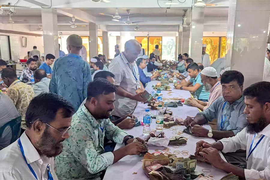 43 sacks of cash, gold found in Pagla Mosque donation boxes; counting underway