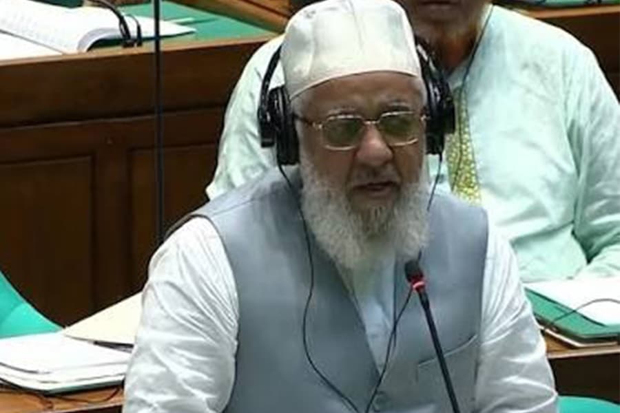 Budget favours businessmen over 18 crore people, alleges Jamaat MP