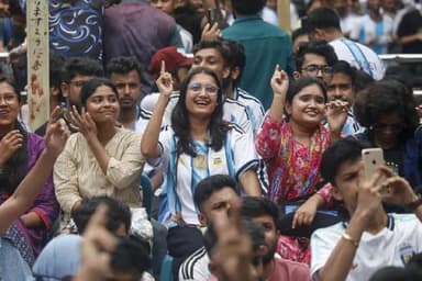 Women have to prove their love for football, while men don't  