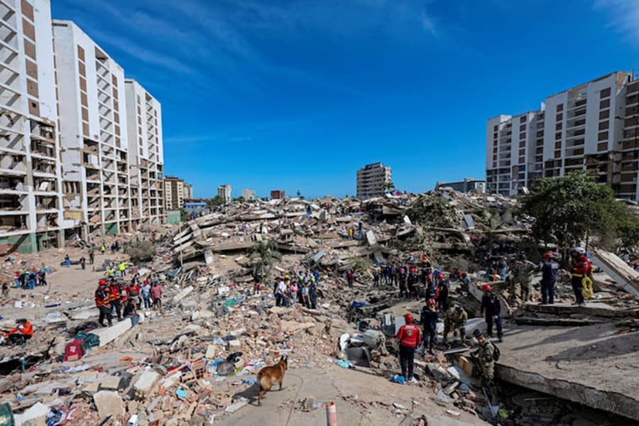 Father and son rescued after four days buried under rubble of Venezuela's earthquakes