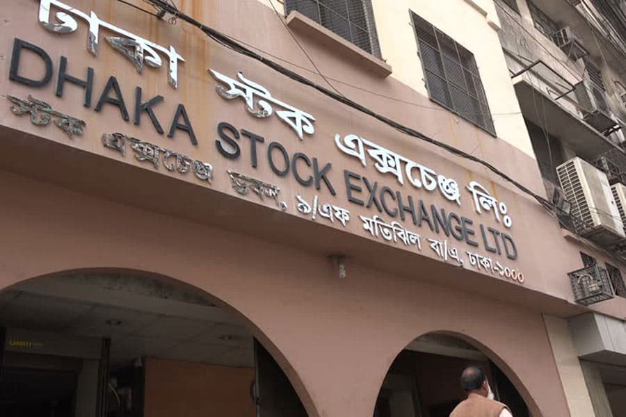 Investors' tax rebate hunt pushes DSEX to 22-month high