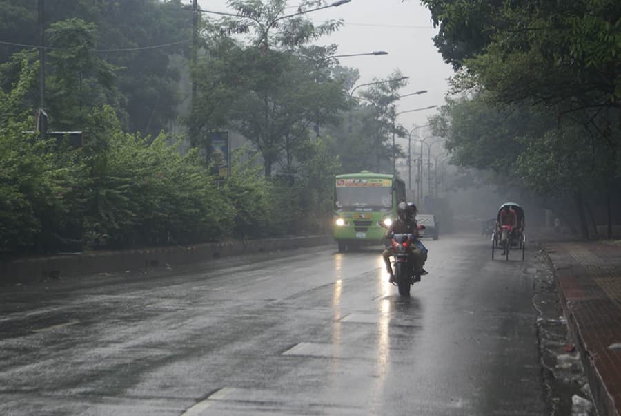 Rainy weather likely to persist across Bangladesh over next 5 days: Met Office