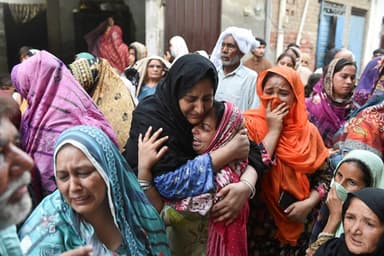 Fourteen children killed in Pakistan when tutoring centre roof collapses
