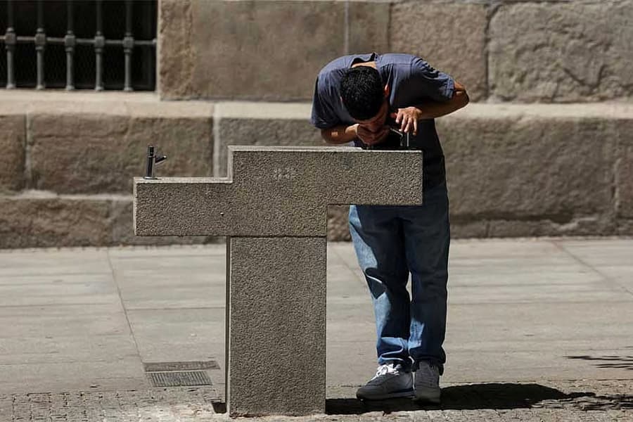 Spain attributes over 1,000 excess deaths to heat in second-hottest June ever
