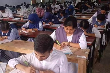 Dinajpur Board sees 1,937 absentees, 1 expelled on HSC opening day