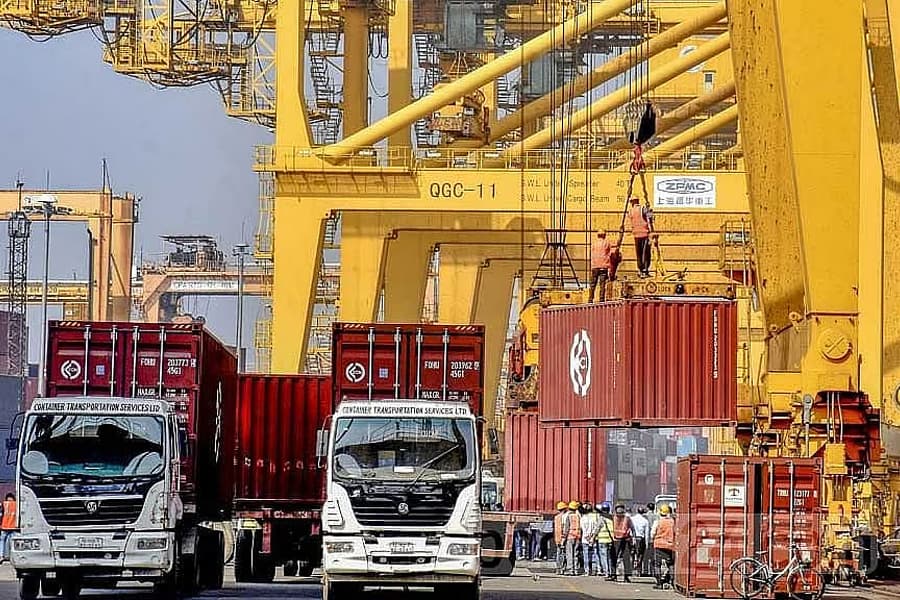 Bangladesh export earnings fall 0.58pc in FY26, miss annual target by 13pc