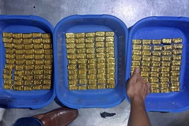 19kg gold seized at Dhaka airport