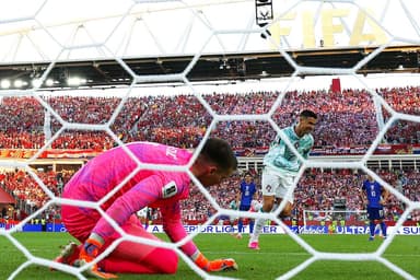Ramos scores late winner as Portugal beat Croatia to reach World Cup last 16