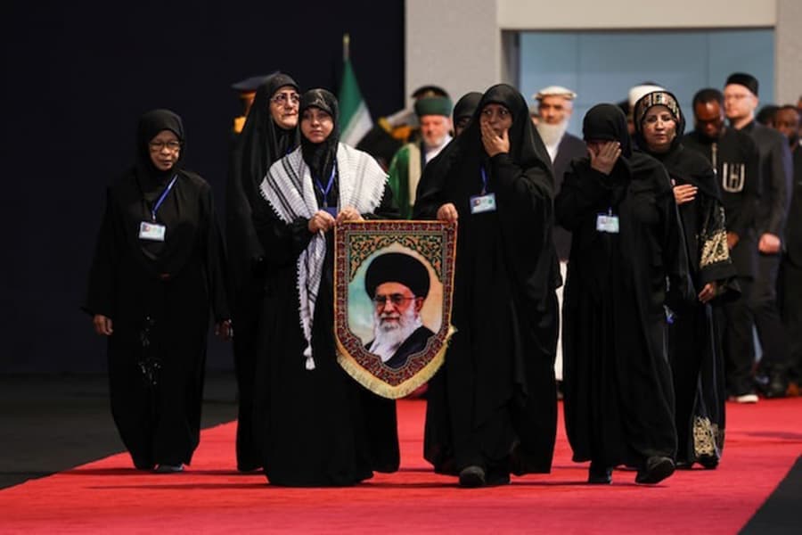 Iran prepares to bury slain supreme leader with week of mass mourning