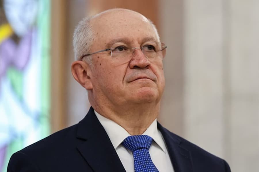 Moldova's Prime Minister Munteanu steps down