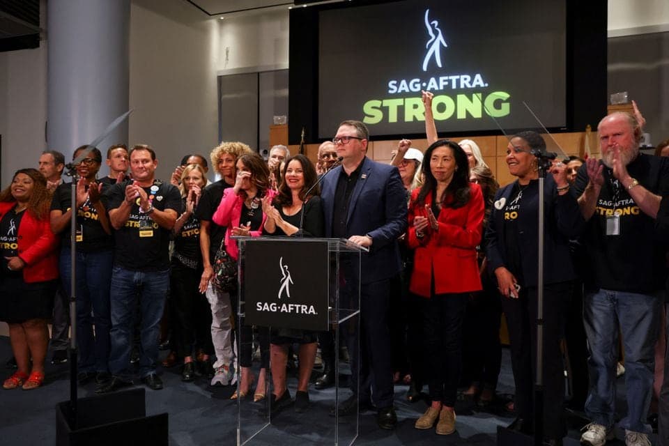 Hollywood actors win streaming bonuses under new contract