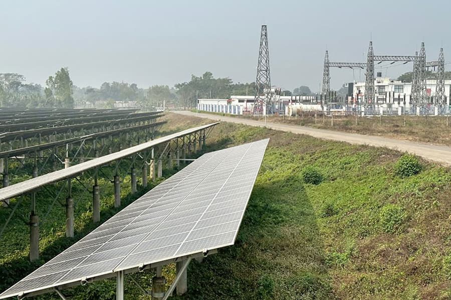 Building an investable renewable energy market